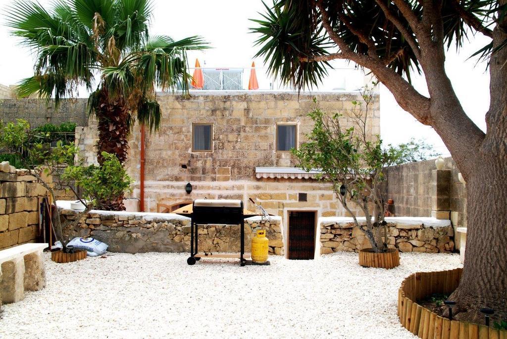Anna Karistu Accommodation Kerċem 外观 照片