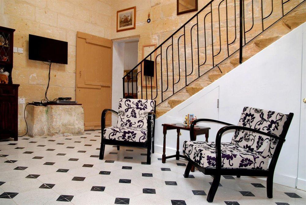 Anna Karistu Accommodation Kerċem 外观 照片