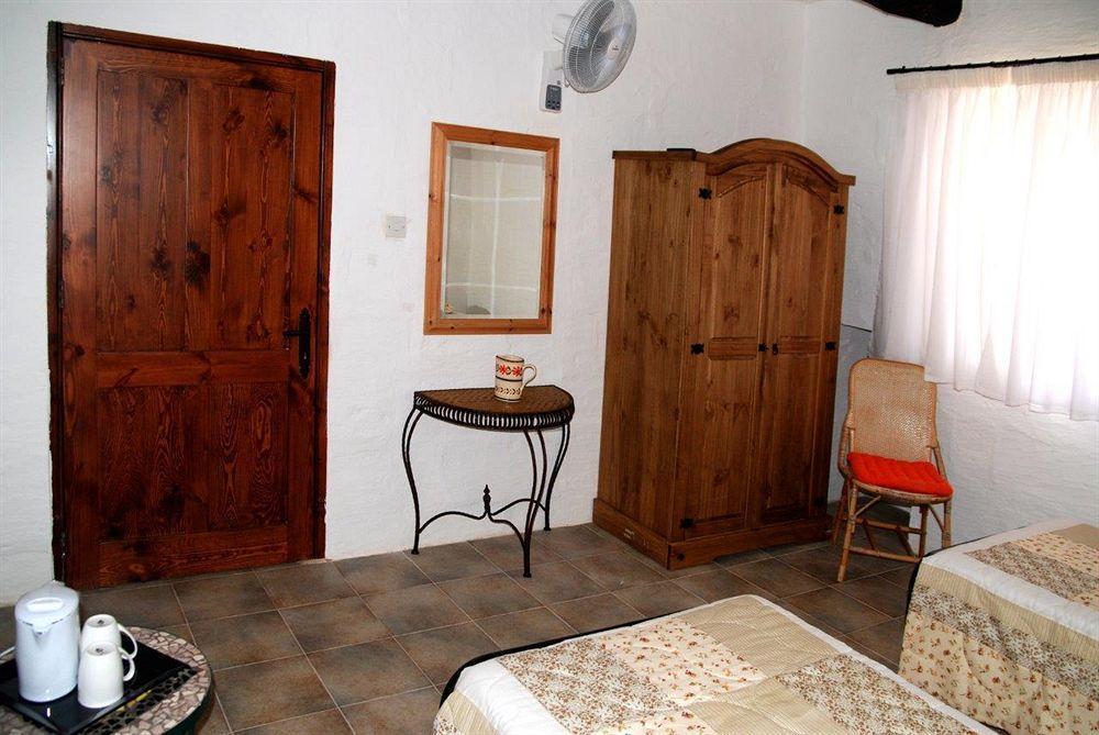 Anna Karistu Accommodation Kerċem 外观 照片